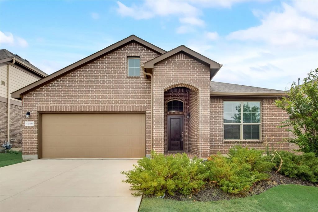 1308 Canary Lane, Argyle