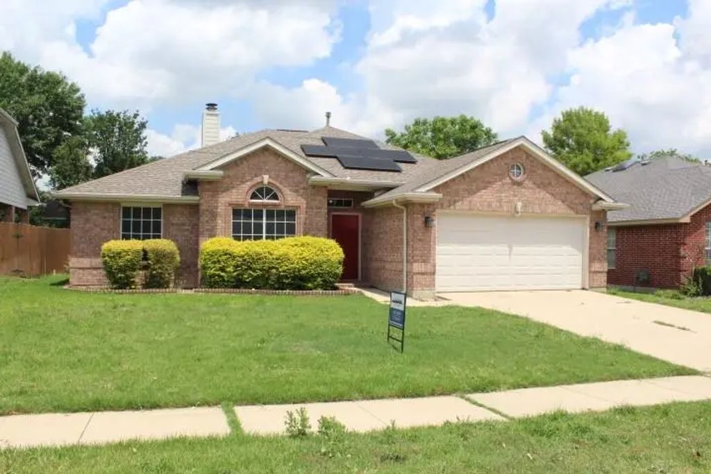 1070 Hillwood Drive, Saginaw