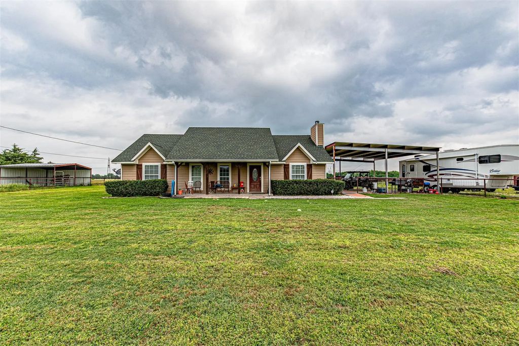5538 County Road 3214, Lone Oak