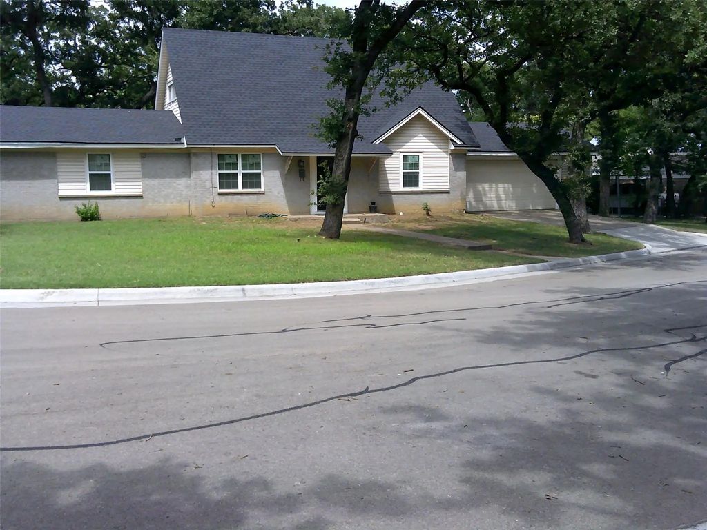 4509 Burke Road, Fort Worth
