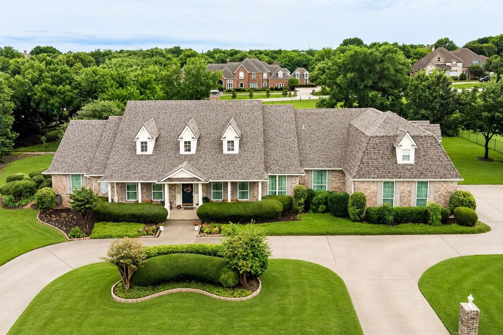 710 Glenwood Circle, Fairview