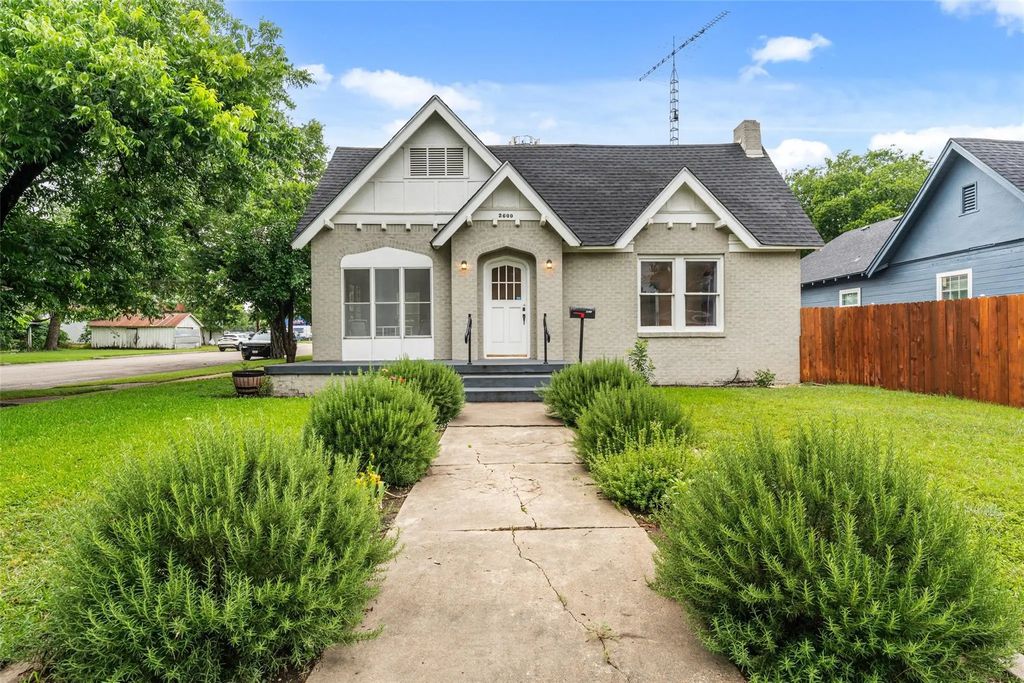 2600 N 17th Street, Waco