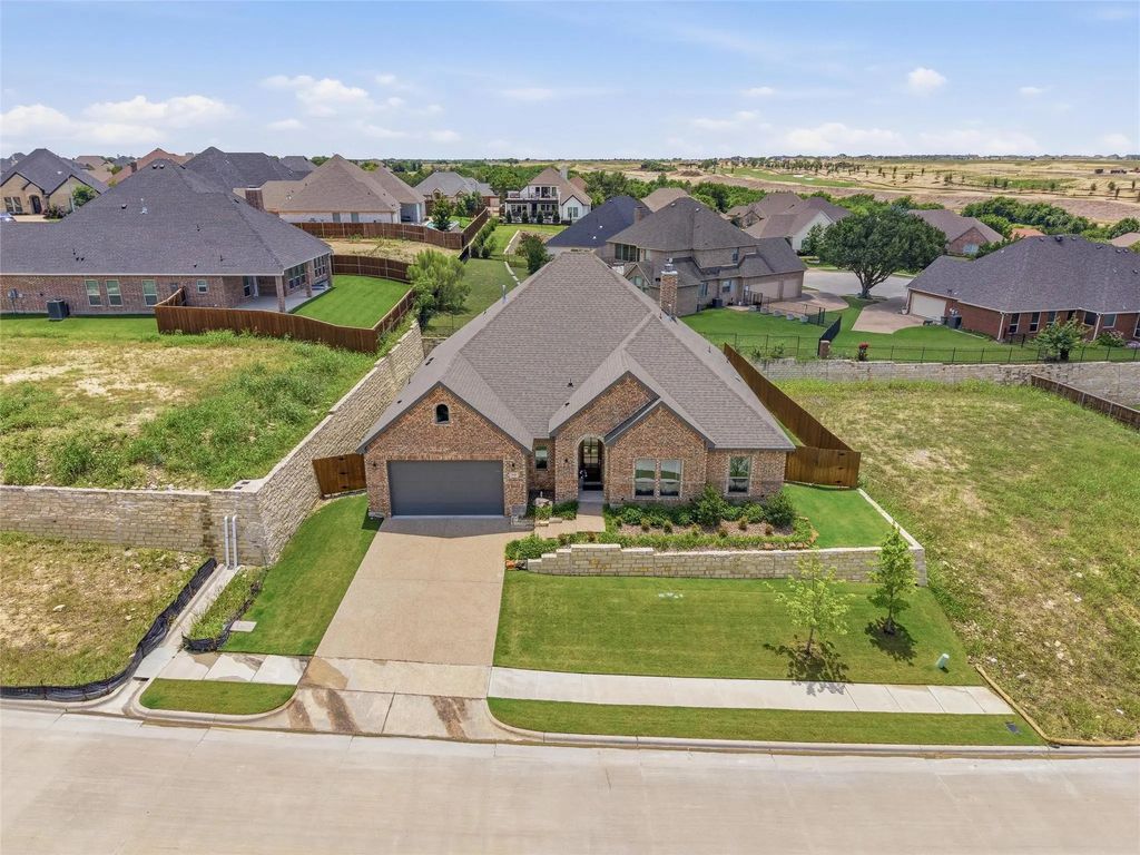 8110 Spanish Hills Drive, Benbrook