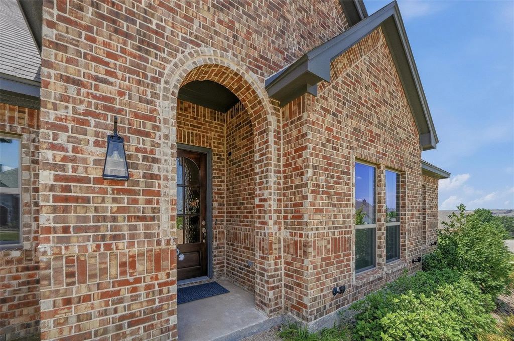 8110 Spanish Hills Drive, Benbrook