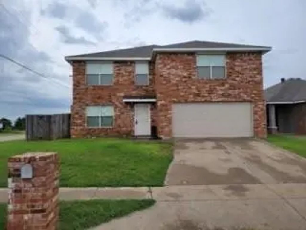 2701 Maegen Circle, Fort Worth