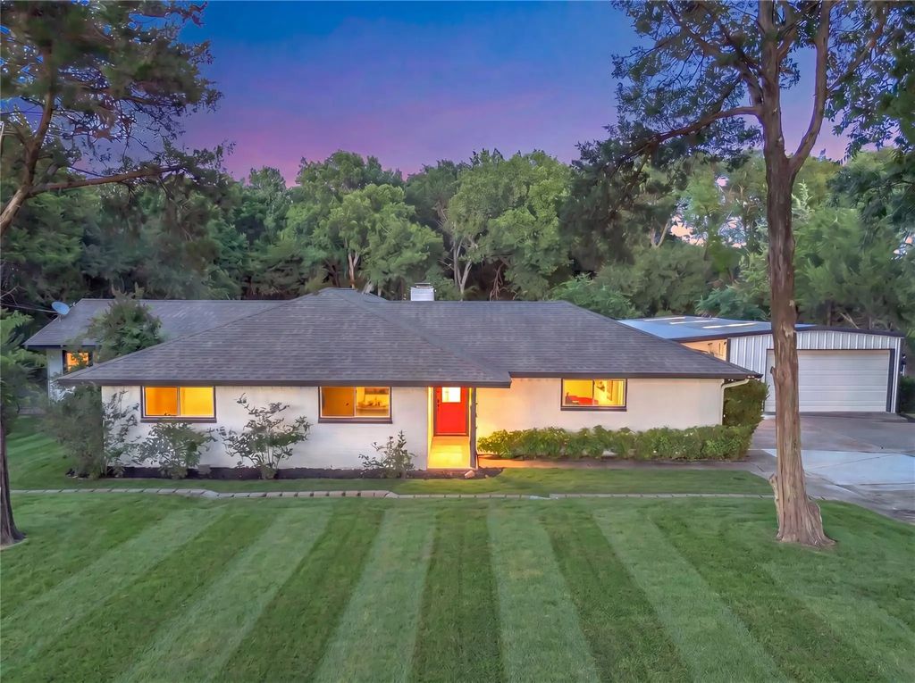 2010 Clearview Drive, Midlothian