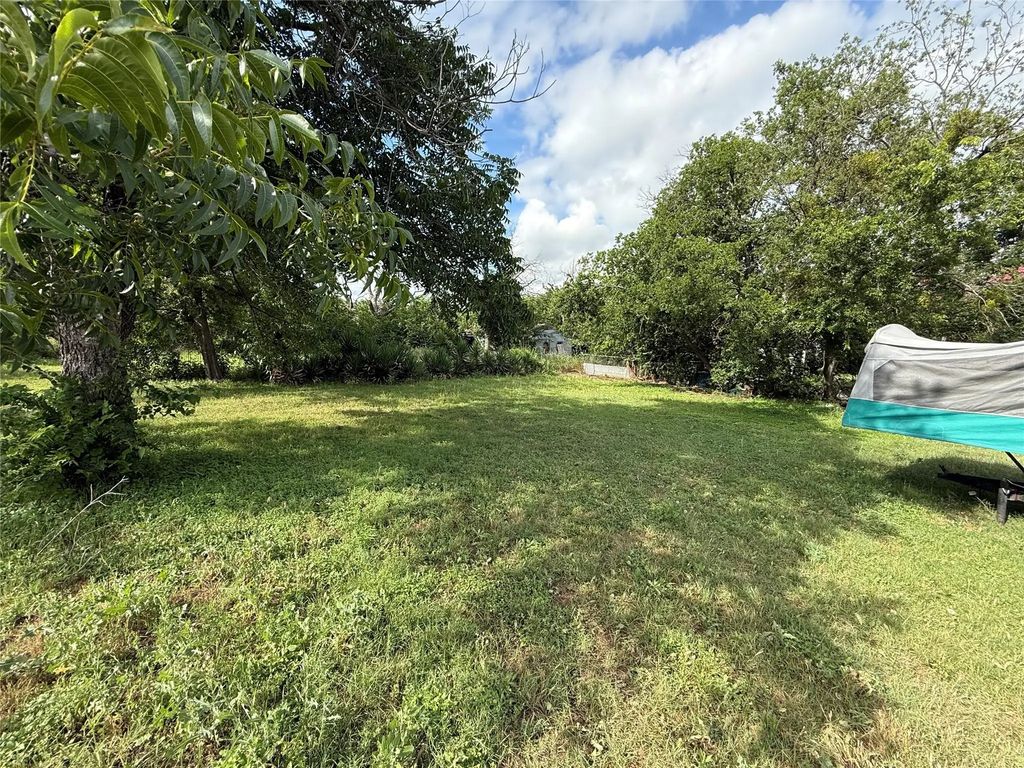 801 1/2 E Walcott Avenue, Comanche
