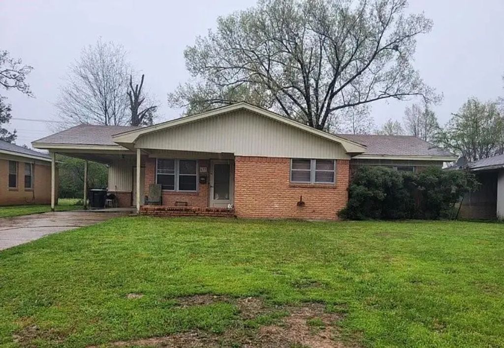 637 Woodmont Place, Shreveport