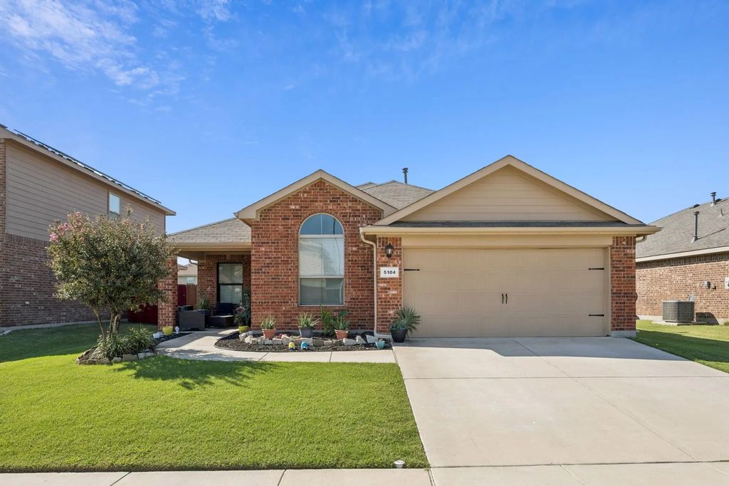 5104 Austin Ridge, Fort Worth
