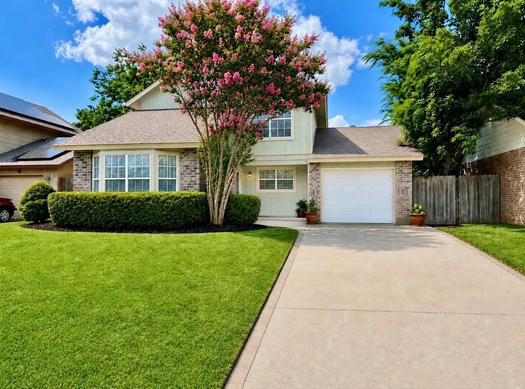 4617 Waterway Drive N, Fort Worth