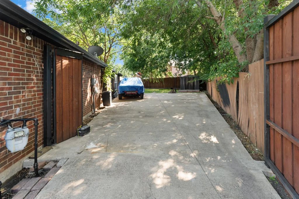 3481 Galaway Bay Drive, Grand Prairie