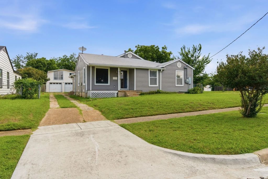 311 W 7th Street, Irving