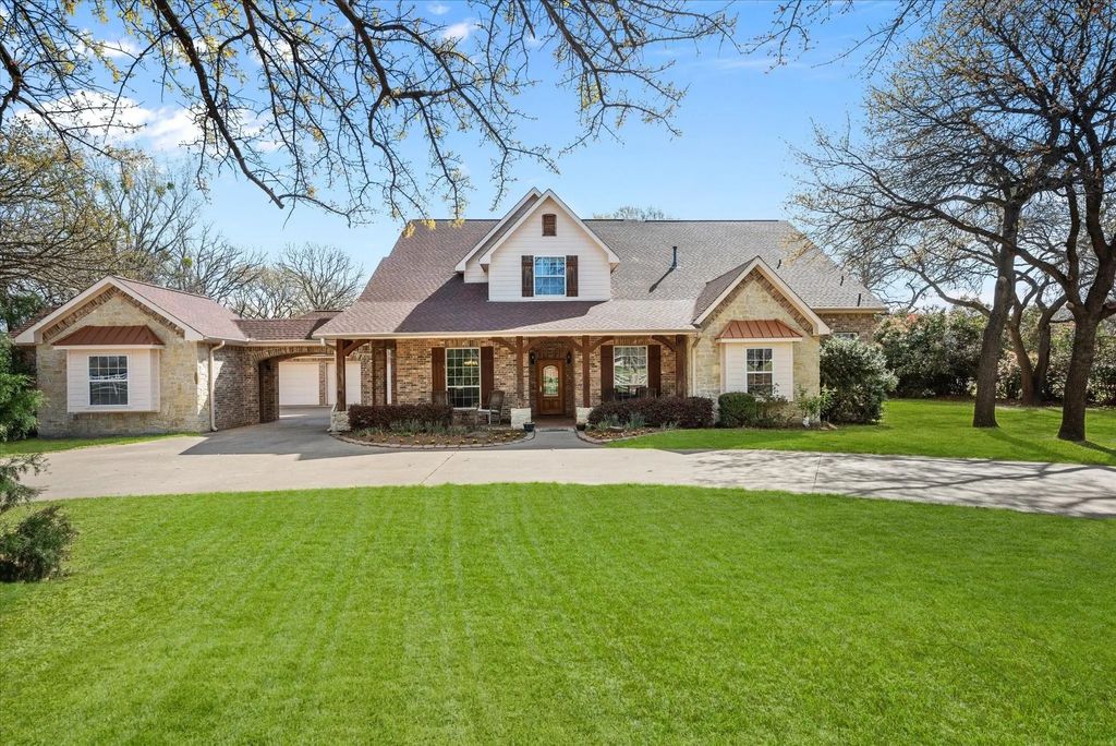 1720 Mistletoe Drive, Flower Mound