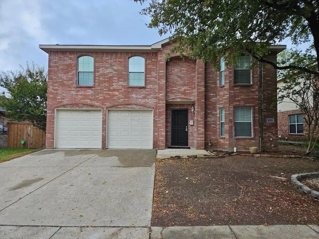 8405 Three Bars Drive, Fort Worth