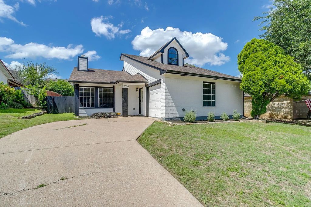10004 Pack Saddle Trail, Fort Worth