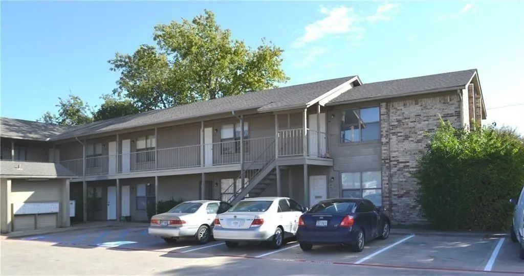 2526 W Prairie Street 202, Denton