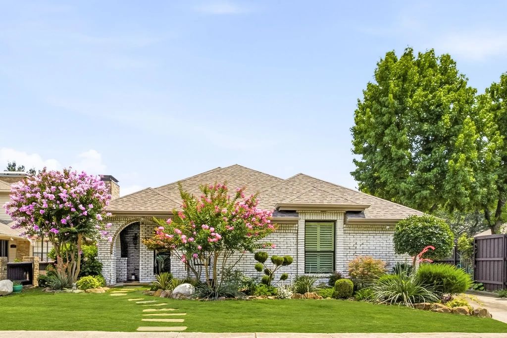 5718 Over Downs Drive, Dallas