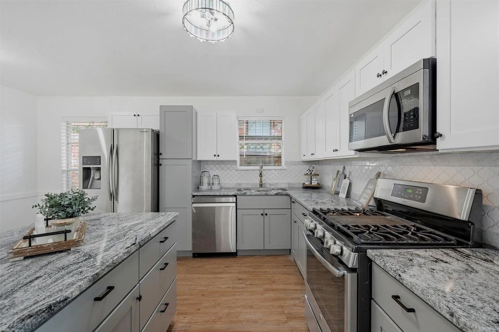143 N Imperial Drive, Denison
