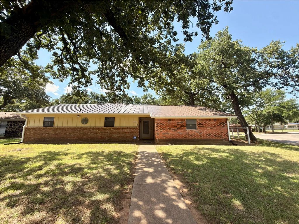 2900 Se 6th Street Se, Mineral Wells