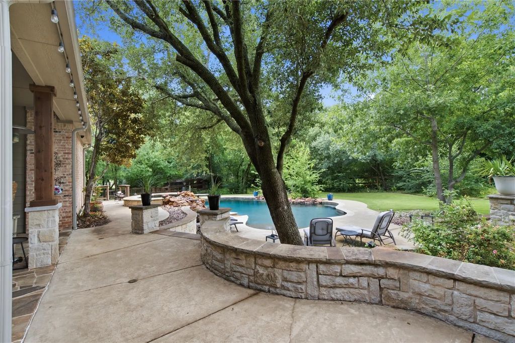 8229 Steeplechase Circle, Argyle