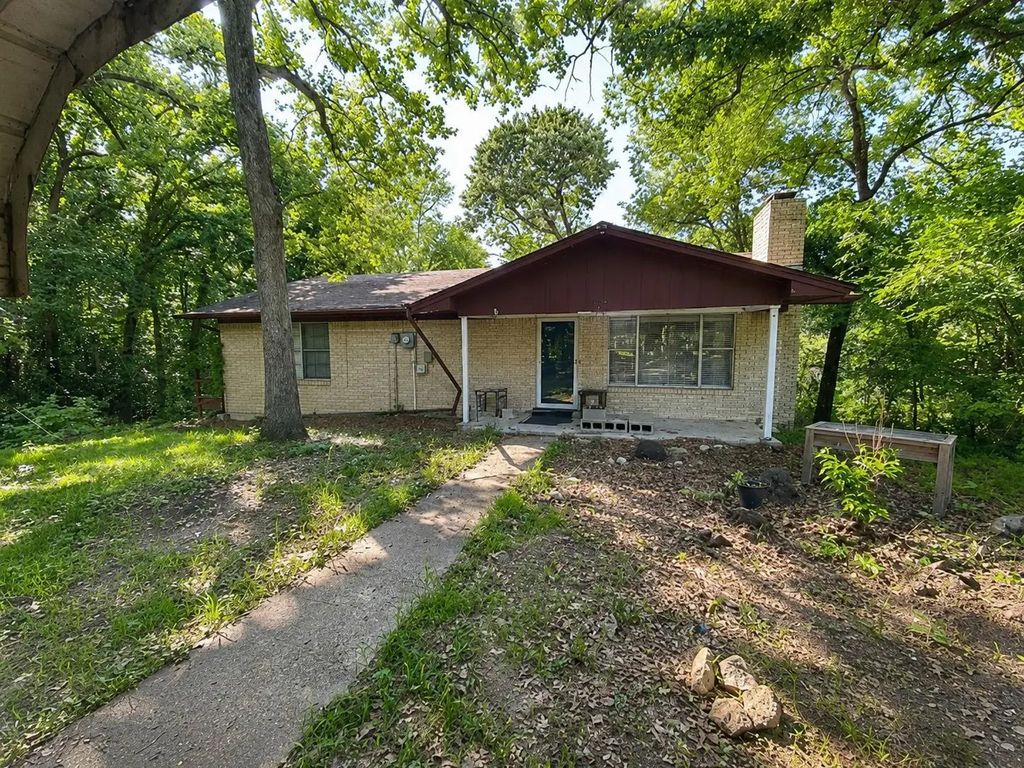 105 Elaine Drive, Gun Barrel City