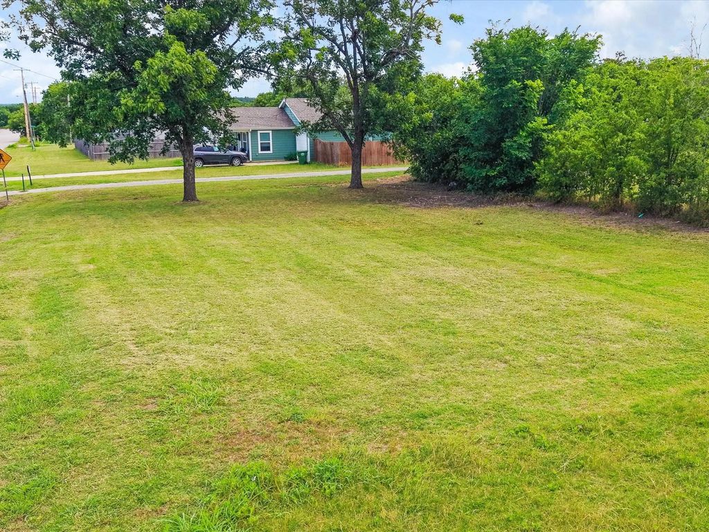404 Se 9th Avenue, Mineral Wells
