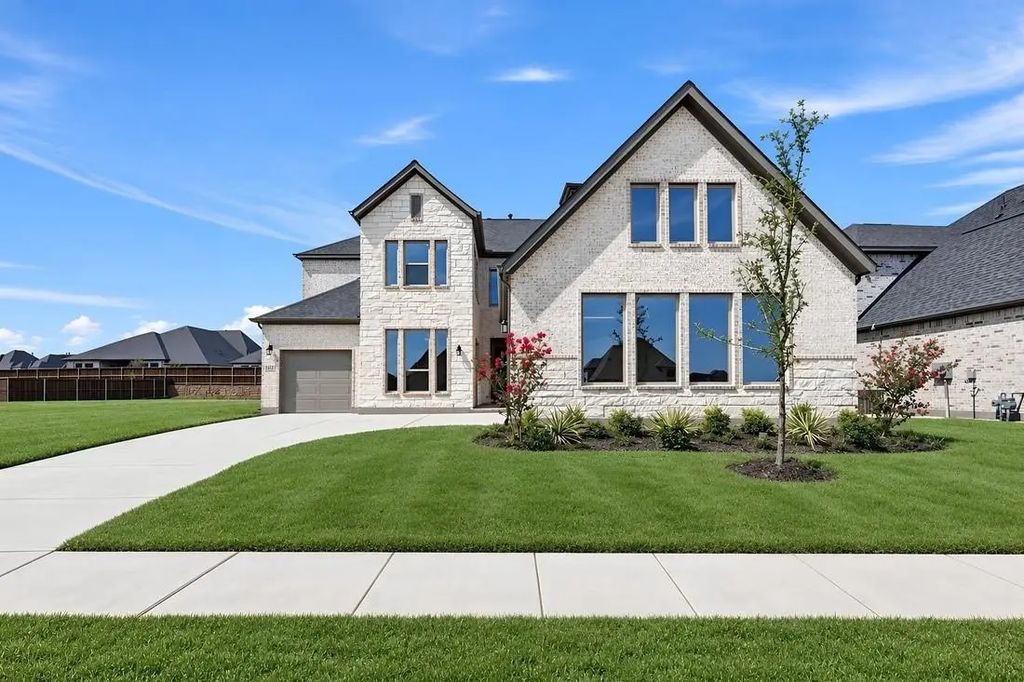 2412 Cottonwood Manor, Northlake