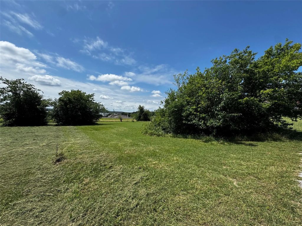 225 Half Moon Way, Runaway Bay