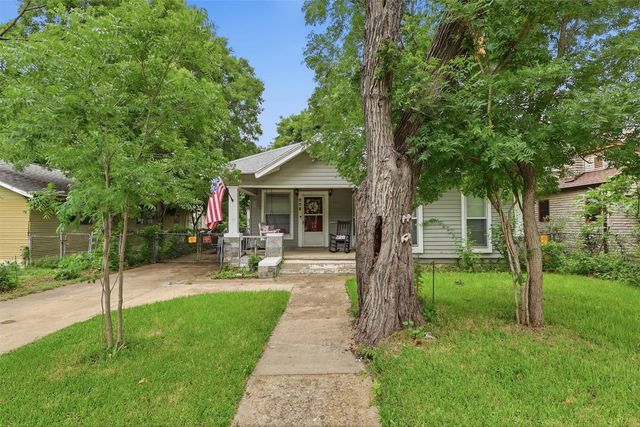 908 N Winnetka Avenue, Dallas
