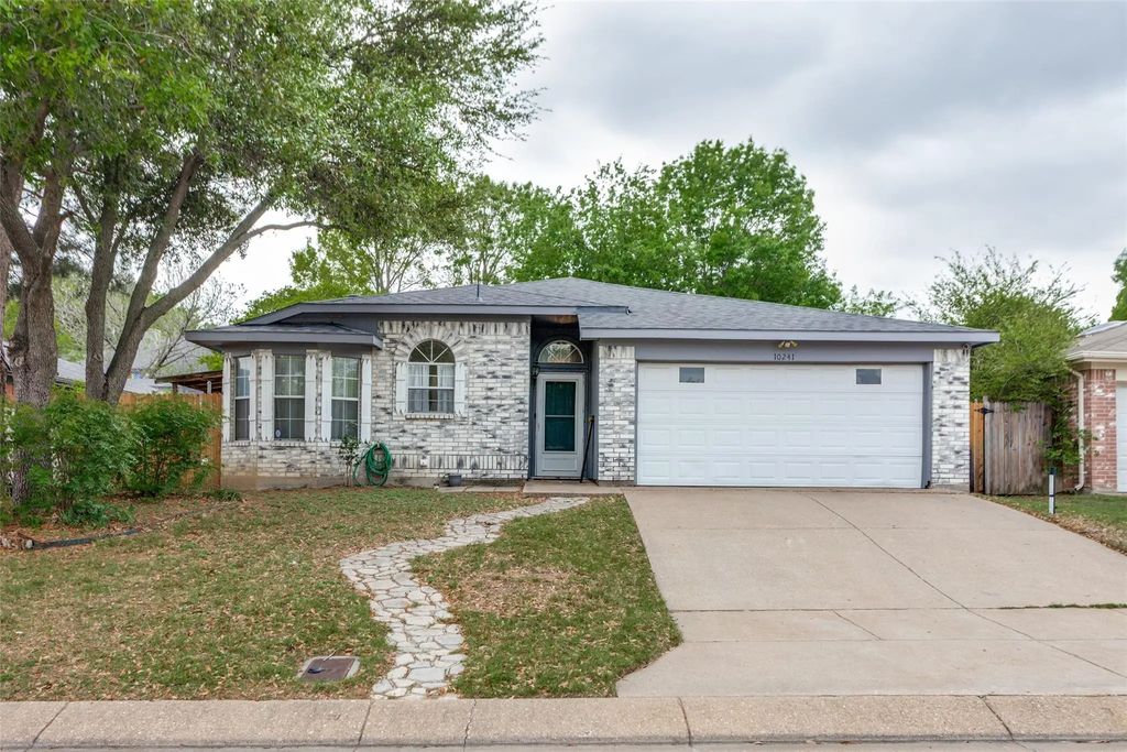 10241 Westward Drive, Fort Worth