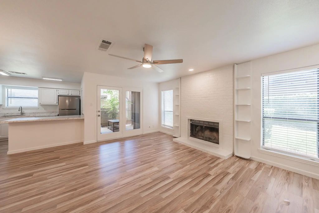 1204 Harwell Drive 2114, Arlington