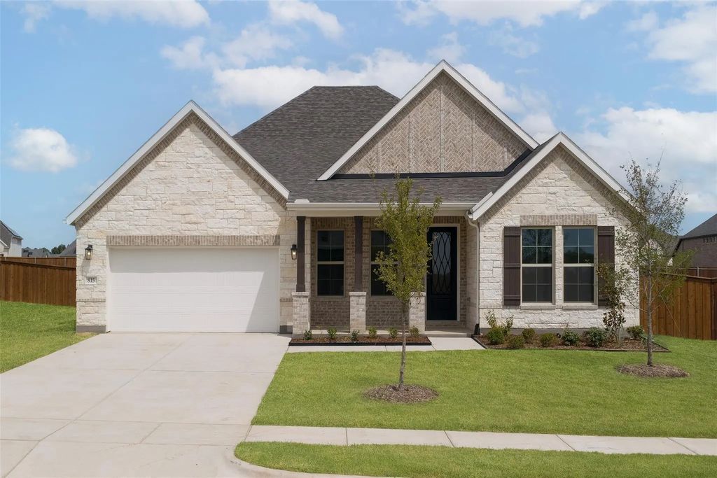 815 Anthem Lane, Forney