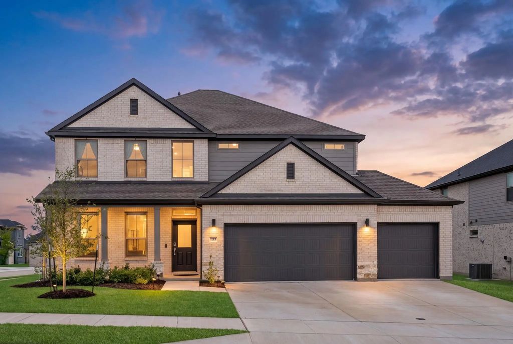 183 Rock Rose Circle, Lavon