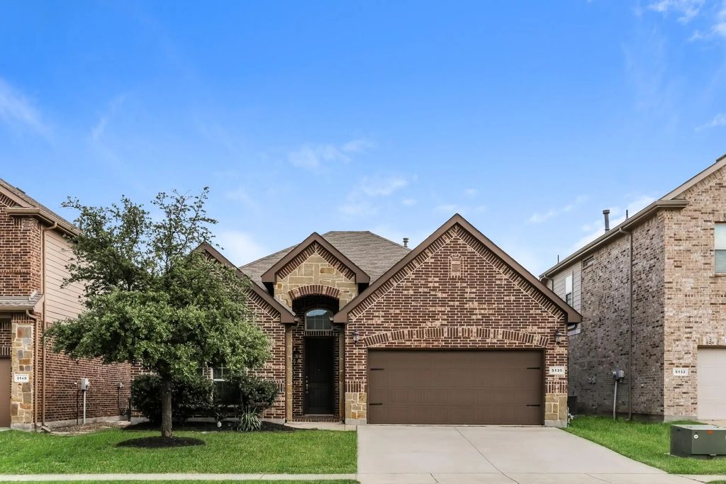 5136 Tortola Lane, Fort Worth
