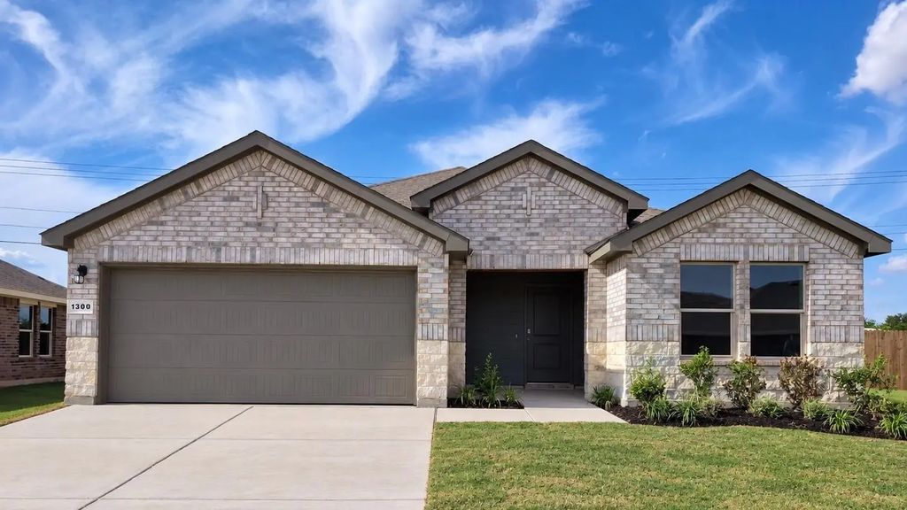 1300 Bristol Way, Granbury