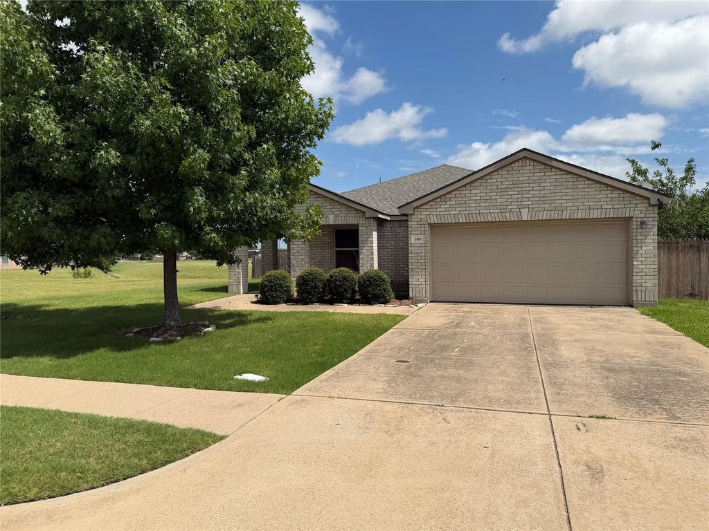 300 Stanford, Forney