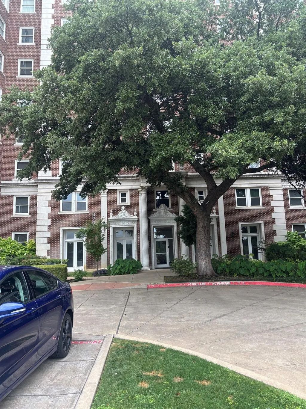 329 E Colorado Boulevard 404, Dallas