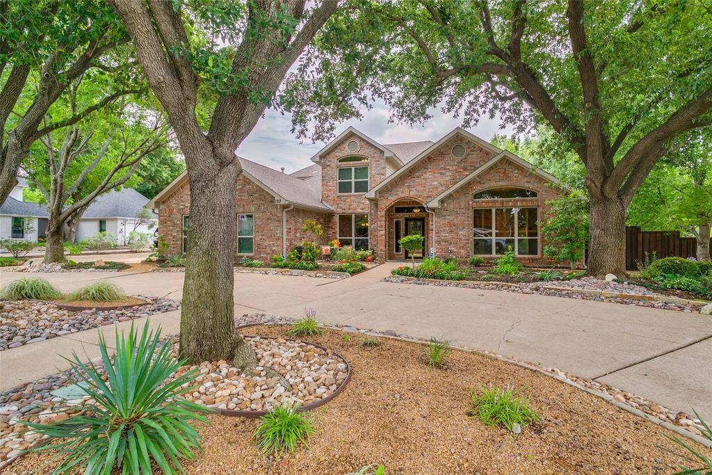 102 Sunday Haus Lane, Highland Village