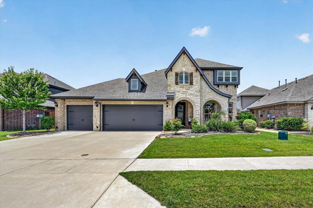 1943 Silverleaf Drive, Glenn Heights
