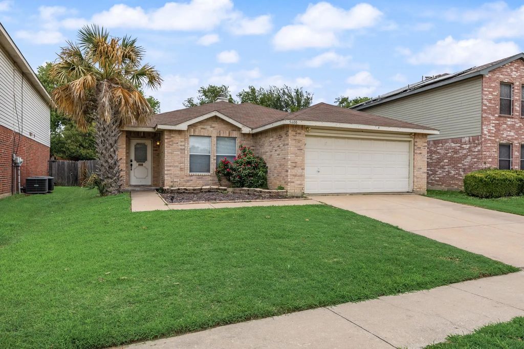 5600 Wiltshire Drive, Fort Worth