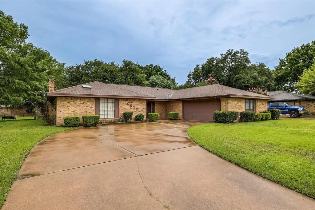 4533 Cinnamon Hill Drive, Fort Worth