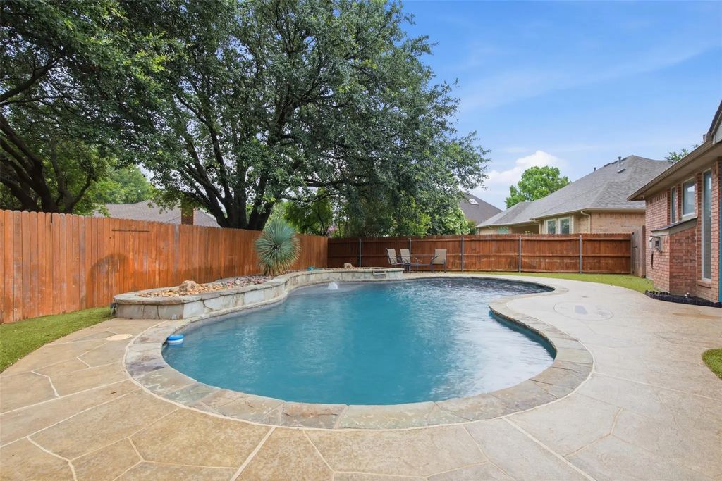 1109 Brook Arbor Drive, Mansfield