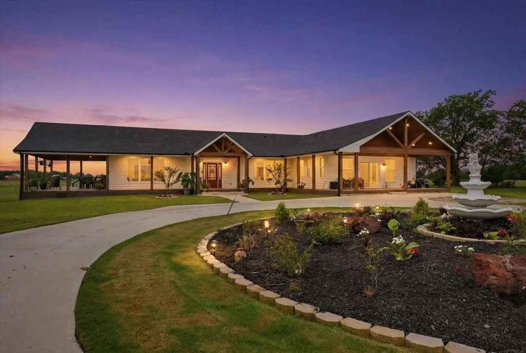 2641 County Road 4586, Sulphur Springs