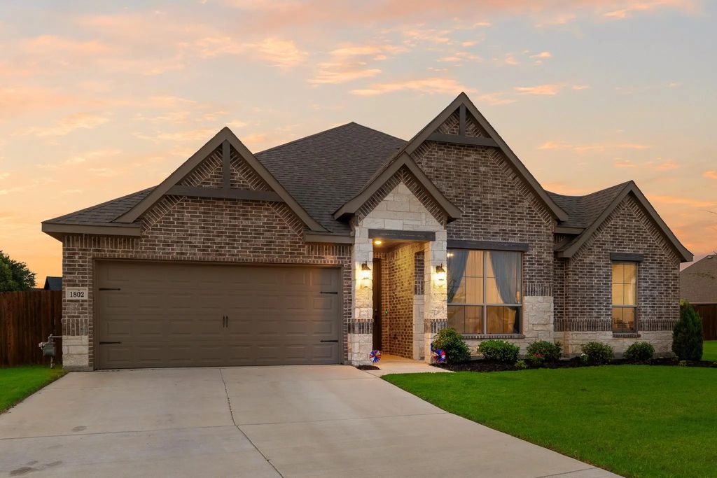1802 Golden Meadow Court, Cleburne