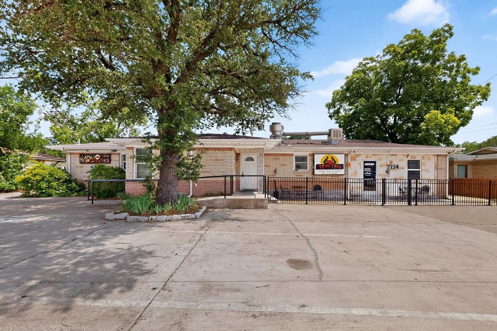 7224 Glenview Drive, Richland Hills