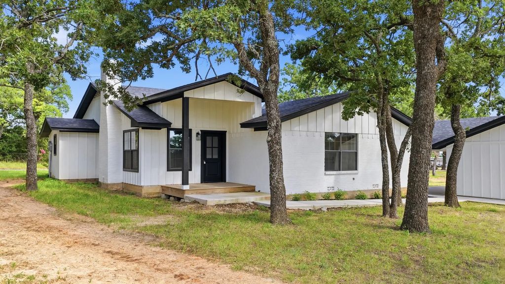 109 Aslan Road, Poolville