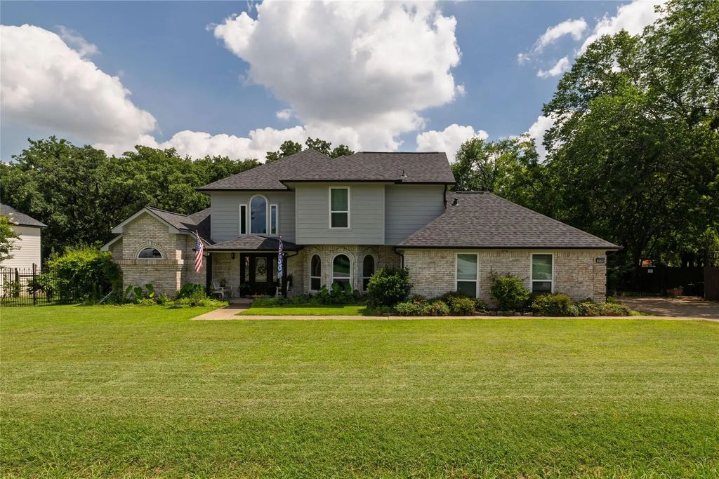 1530 Nightingale Circle, Keller