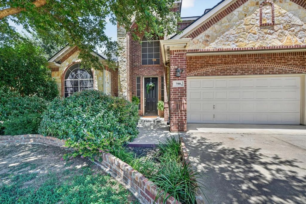 759 Peach Lane, Burleson