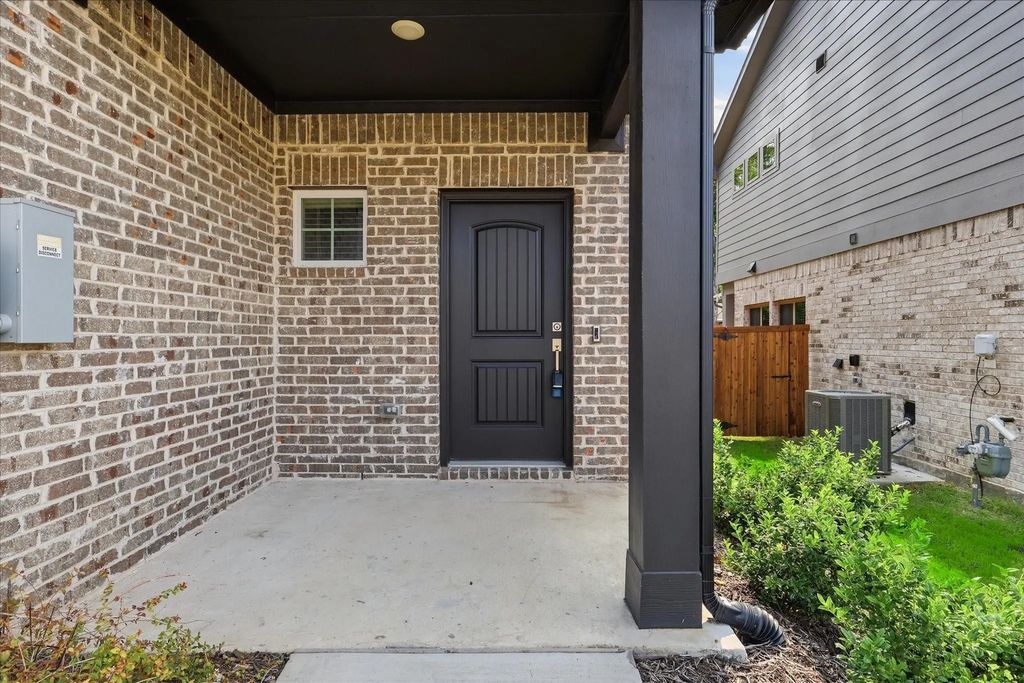 202 Griffith Drive 16, Princeton