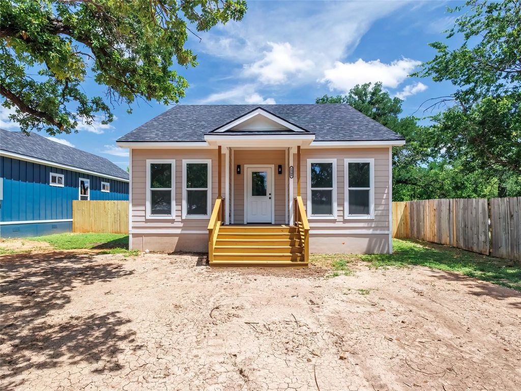 2908 Avenue D, Brownwood
